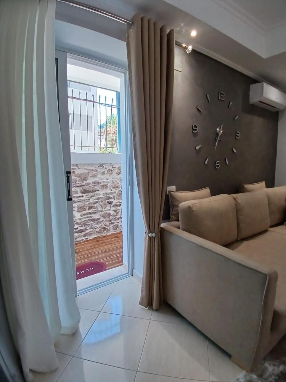 Mato Apartment Gjirokastër Esterno foto